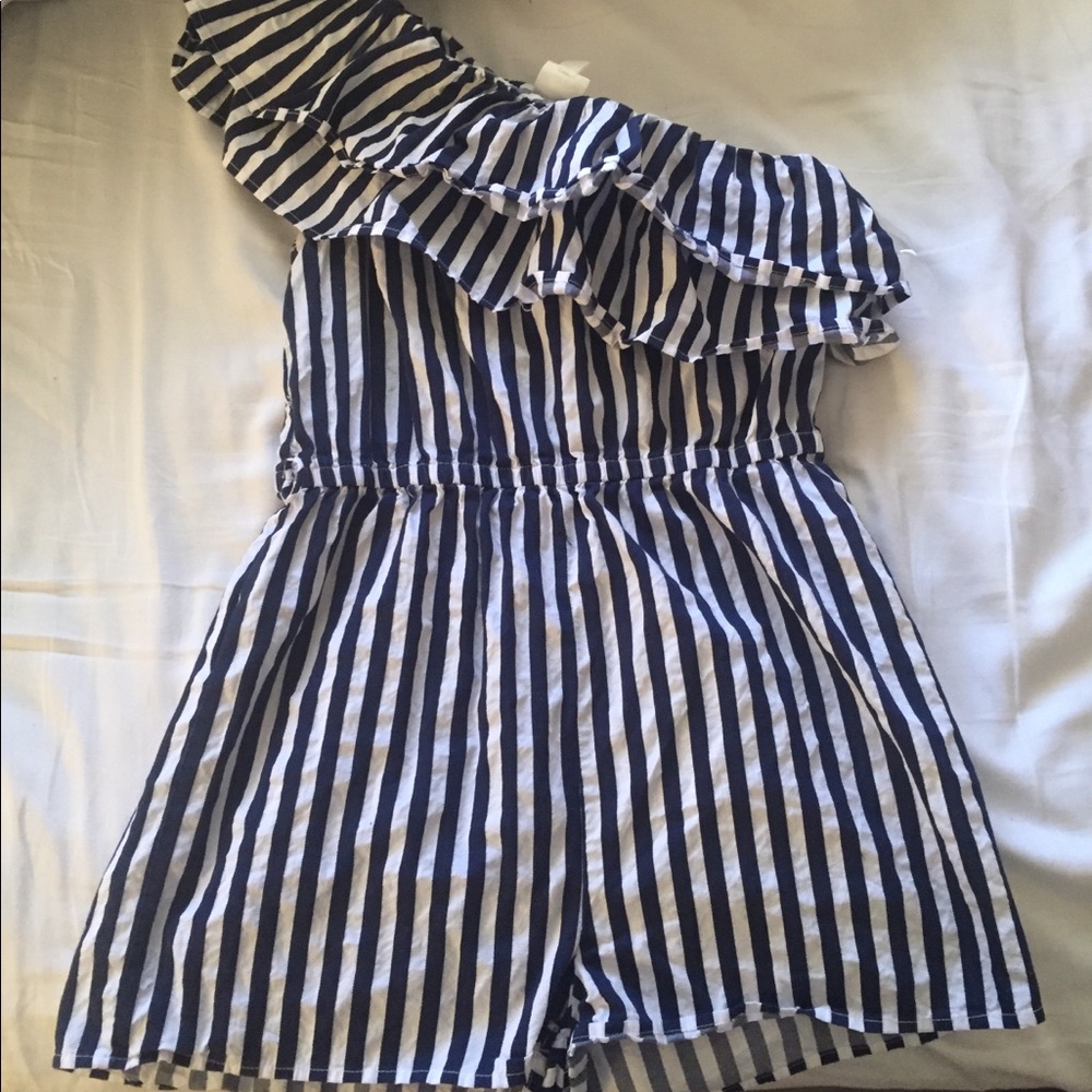 Stripped romper , one shoulder